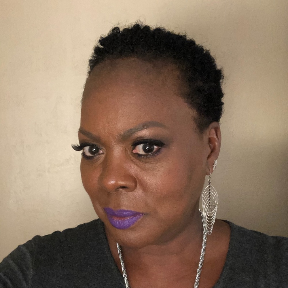 Meet your Posher, Clemetee